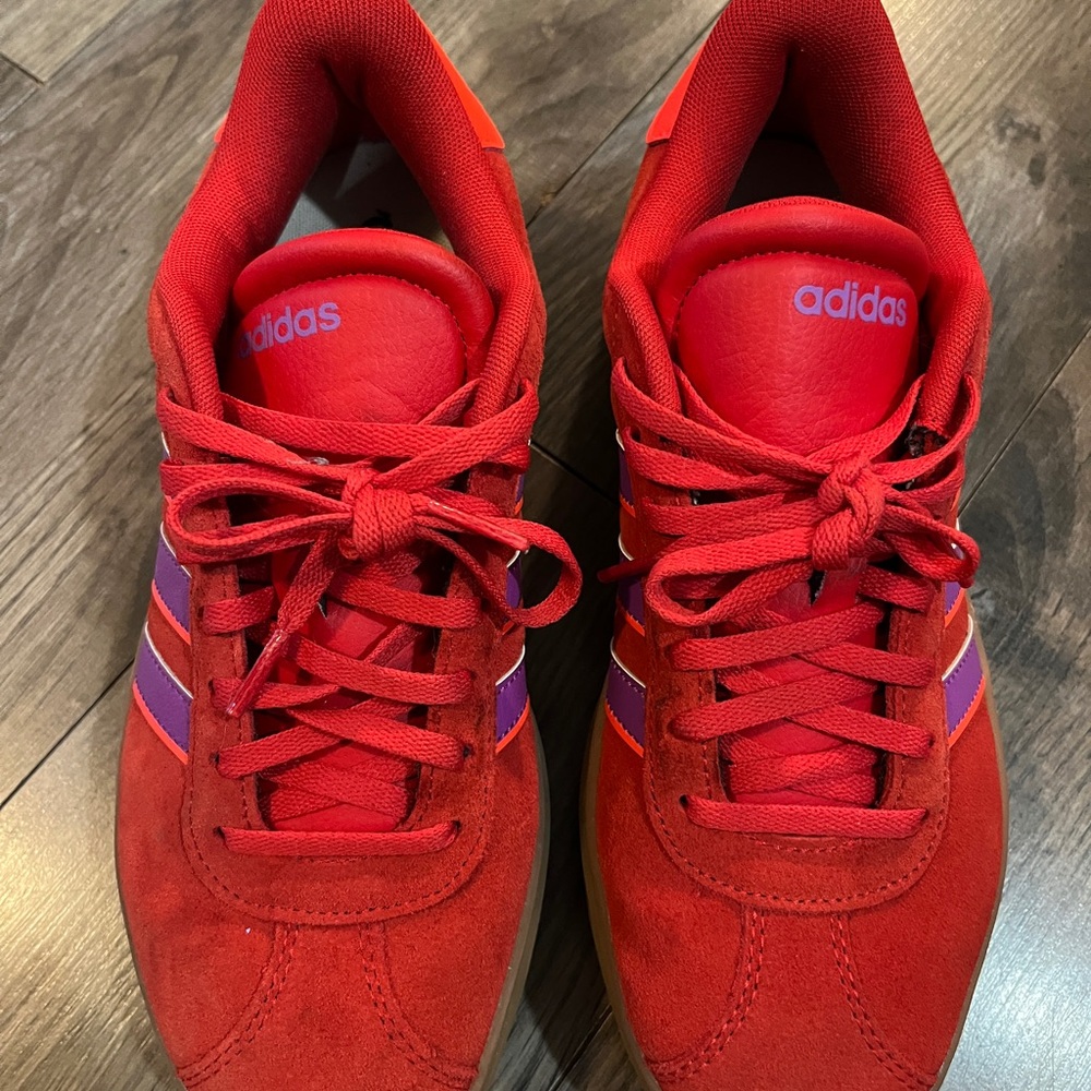 Adidas VL Court Bold red/purple women’s size 8
